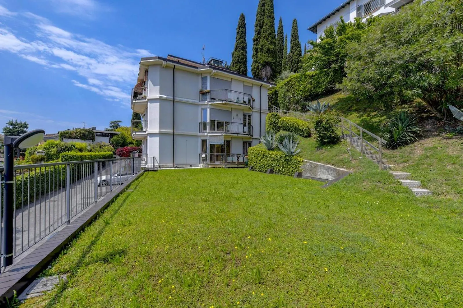 Openspace Sunrise Lake View Salo Apartment