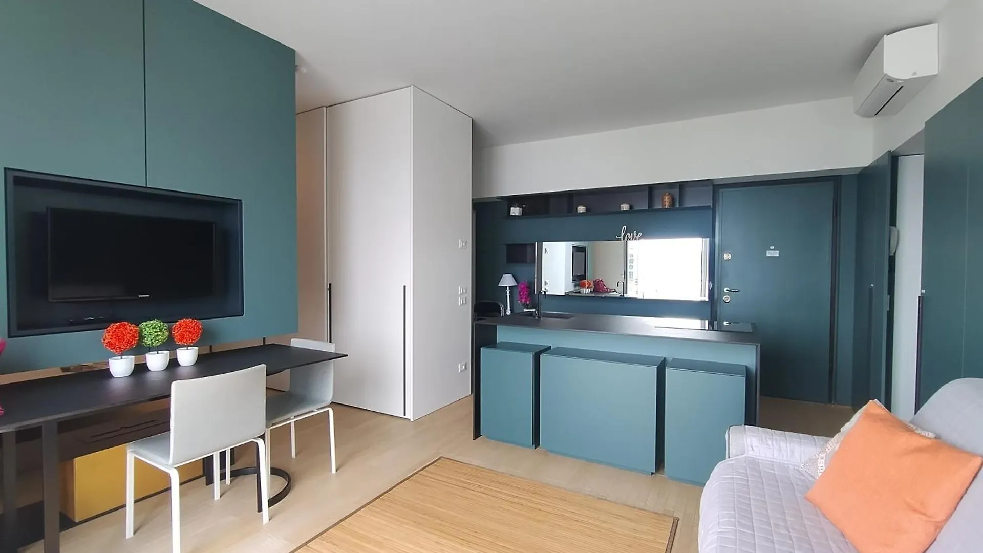 Apartment Openspace Sunrise Lake View Salo Italy